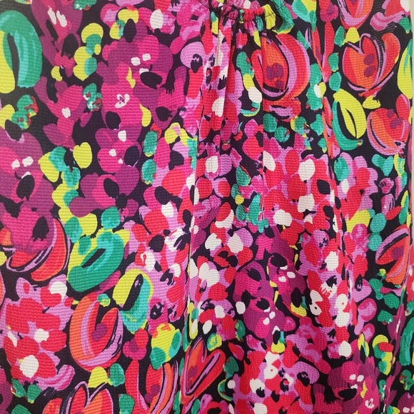 Lilly Pulitzer Size XS Colorful Floral Top Slaveless. - Picture 4 of 7